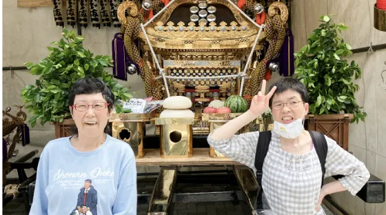 お祭りに参加する写真